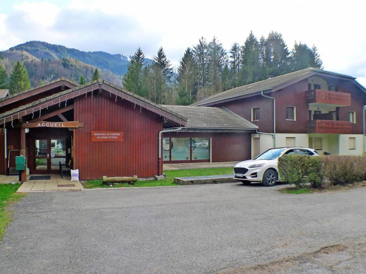 Studio Mansarde Avec Balcon, Piscine Et Parking Souterrain A Samoens - Fr-1-629-92 Exteriör bild